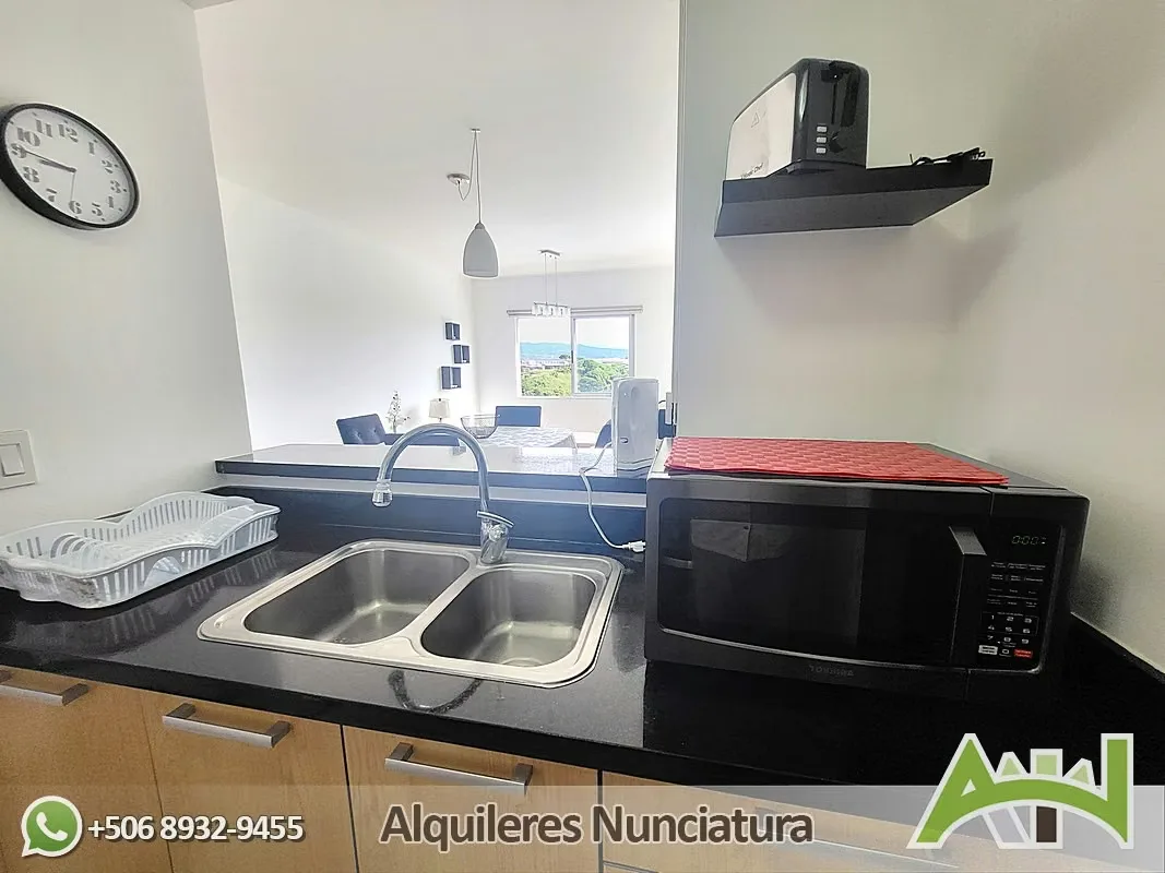 Spacious and comfortable apartment with a spectacular view, strategically located on La Sabana near supermarkets, banks, and bus ..., photo 8