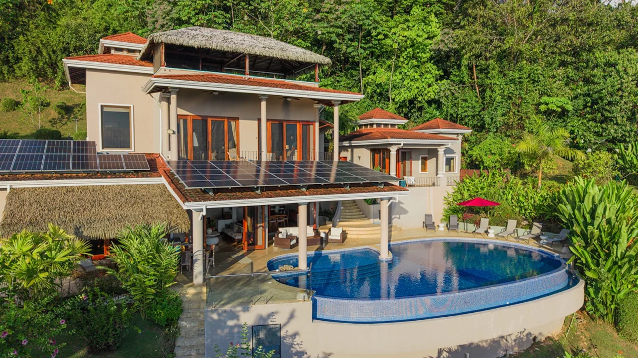 LUXURY PROPERTY WITH FOUR BEDROOM AND OCEAN FRONT VIEWS, IN SAN MARTIN – 1.52 ACRES, photo 9