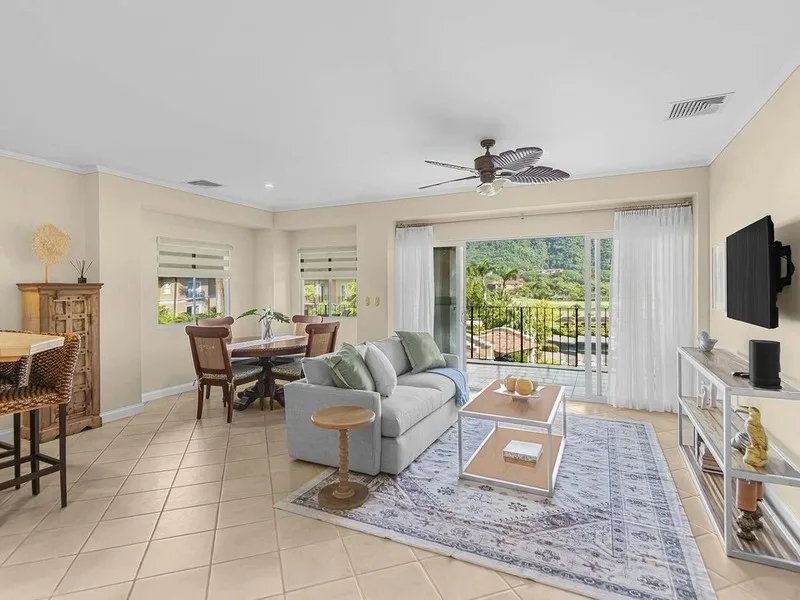 3 Bed Condo For Sale in Herradura, photo 5
