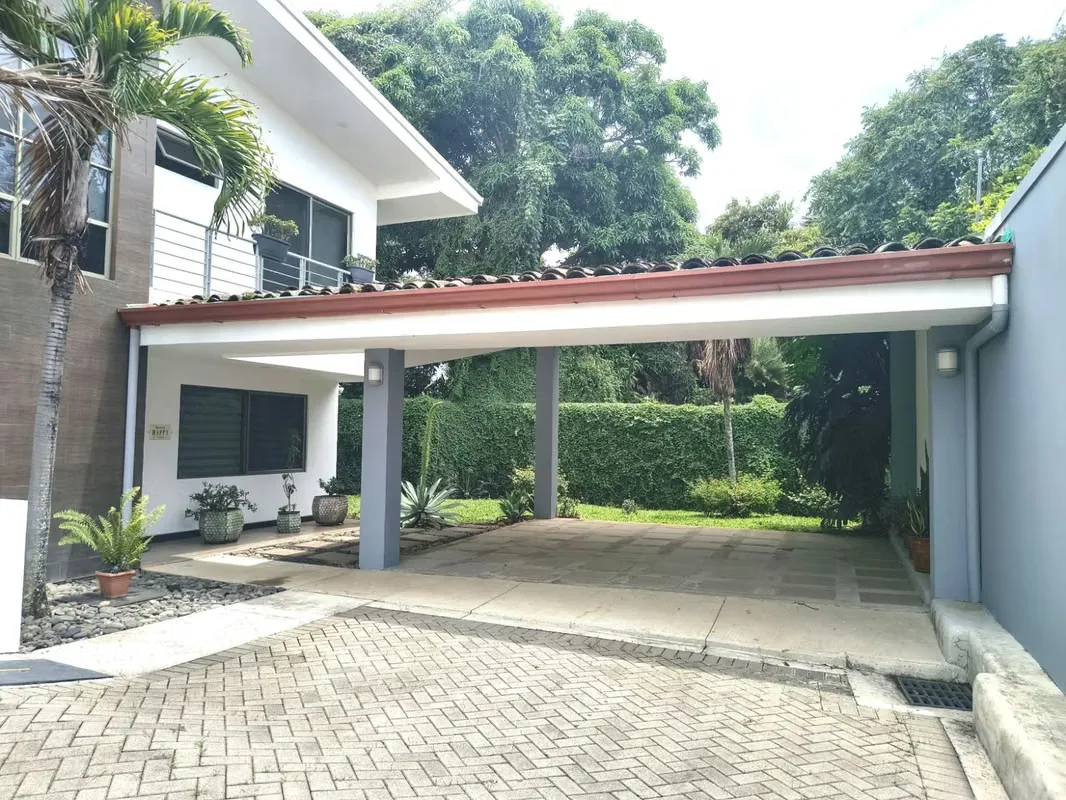 Casa amoblada en alquiler en Pozos de Santa Ana