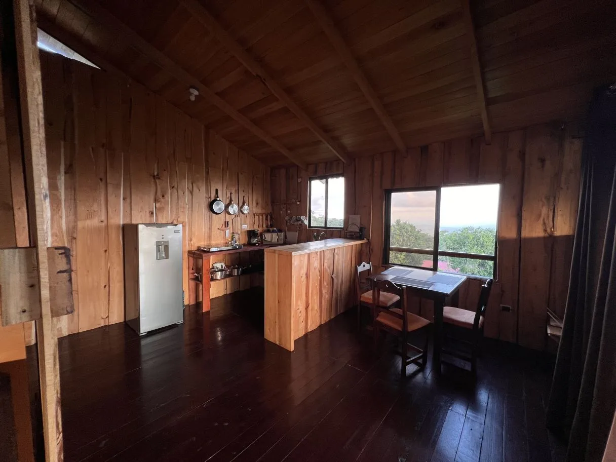 Cabin for Sale in Miravalles Perez Zeledon: Panoramic Views and Prime Airbnb Potential, photo 4