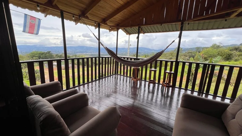 Cabin for Sale in Miravalles Perez Zeledon: Panoramic Views and Prime Airbnb Potential, photo 8