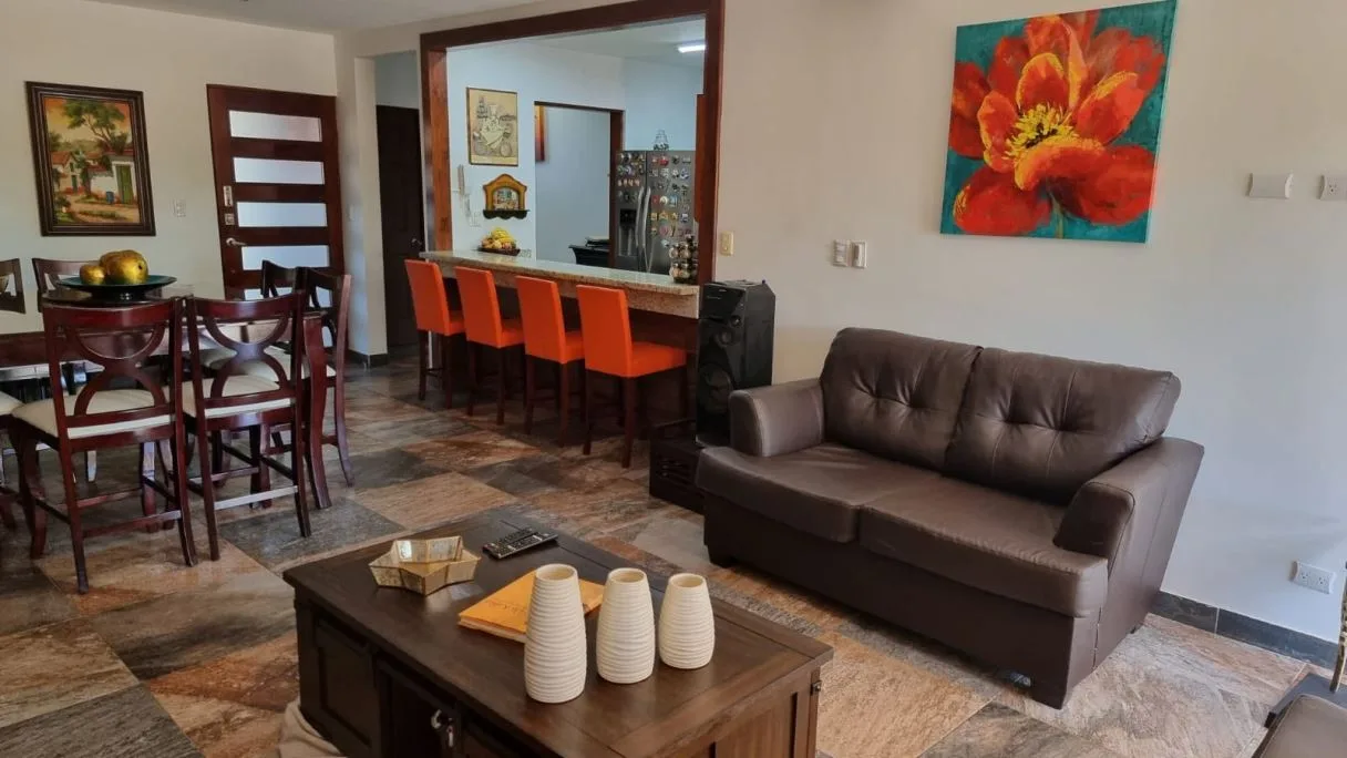 Spacious two-level house for sale in Residencial Casa Blanca | Minutes from free trade zones, Barreal de Heredia
