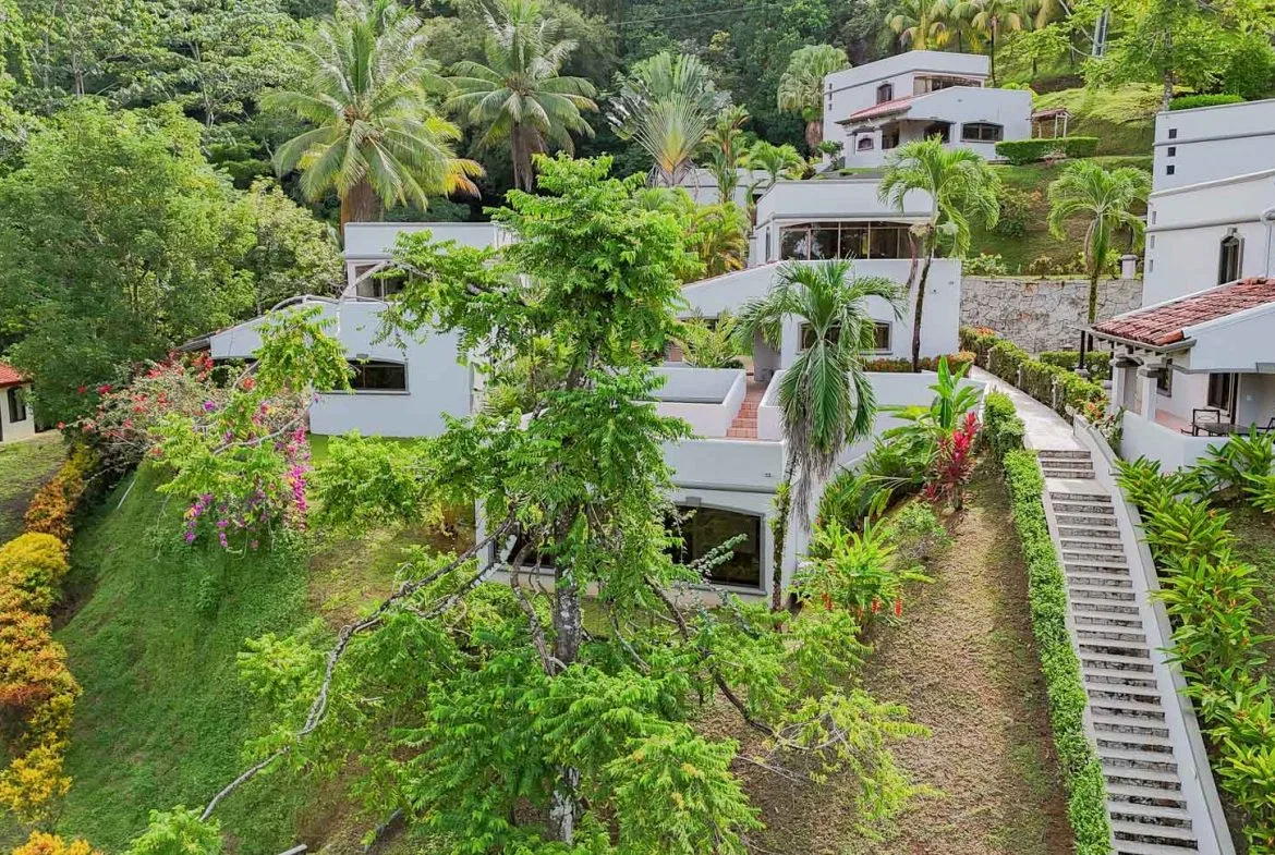 PROPERTY WITH SIX VILLAS IN TRES RIOS, WITH MOUNTAIN VIEWS – 0.24 ACRES, photo 14