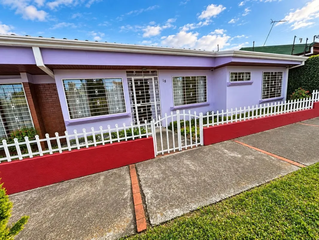 KE Real Estate Vende Propiedad Casa con Estudio tipo Apto