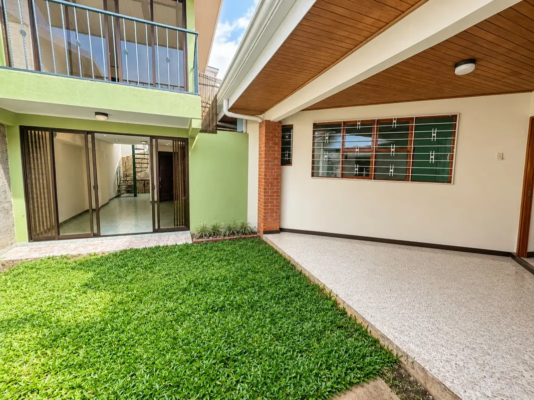 KE Real Estate Vende Propiedad Casa con Estudio tipo Apto, photo 2
