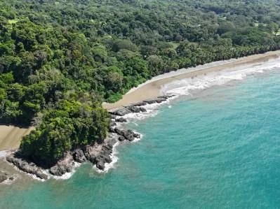 Raro lote frente al mar en ubicación privada en Ballena Beach, photo 2