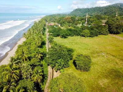 Las Olas: Terreno con concesión de uso de playa en venta en Dominical, Costa Rica, photo 4
