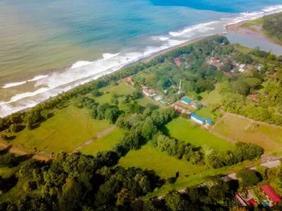 Las Olas: Terreno con concesión de uso de playa en venta en Dominical, Costa Rica, photo 5