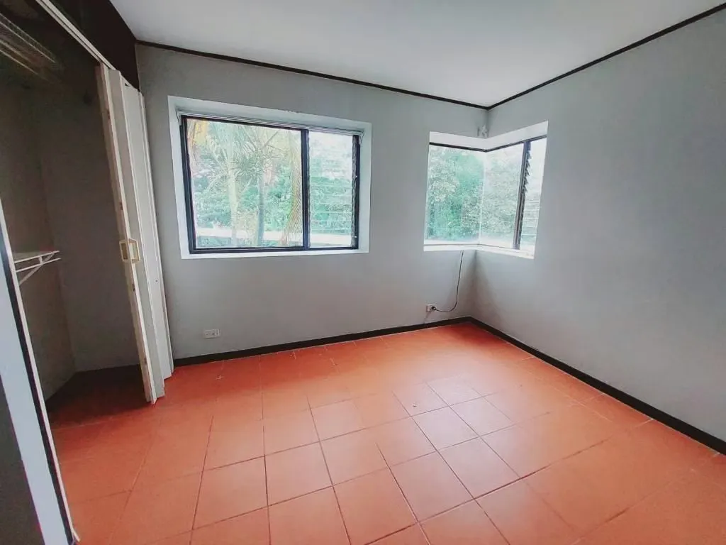 Le presentamos este acogedor apartamento de dos niveles ubicado en San Juan de Tibás, cerca del ICE, con fácil ..., photo 6