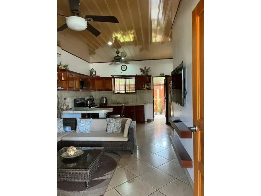 Spectacular house within a private condominium, 3 bedrooms, 2 bathrooms, very good location, just 5 minutes from the beach and the main shops in downtown Jacó. The condominium has ..., photo 8