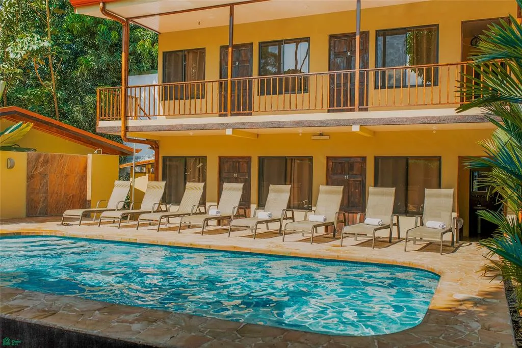 Se vende complejo turístico rentable en Uvita: hotel, cabañas y piscina., photo 3