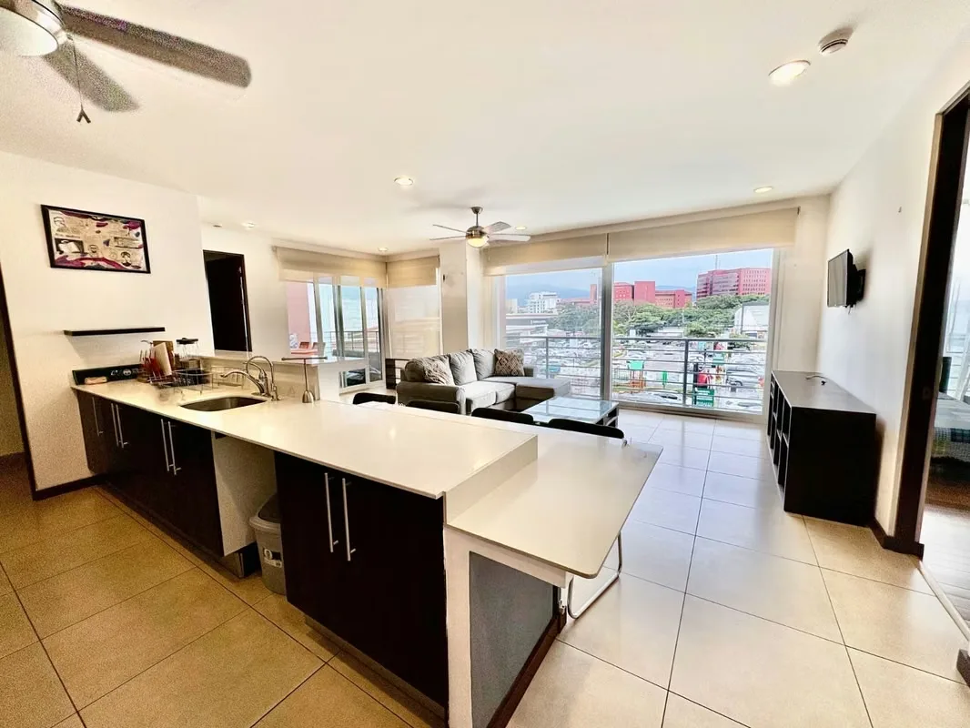 DISTRITO CUATRO-ESCAZU! MODERNO Y AMPLIO APARTAMENTO 2HAB/2BAÑOS/2PARQUEOS  