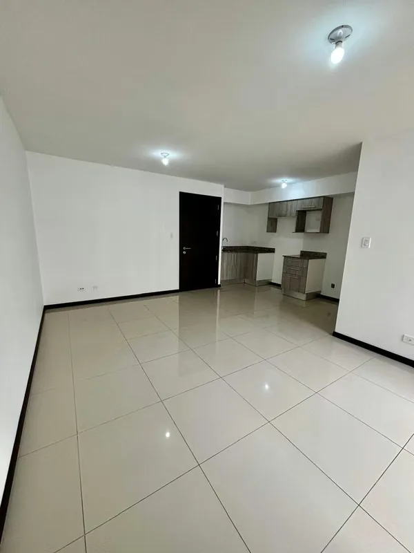 Apartamento en alquiler de 72 m² habitables, ideal para quienes buscan un espacio acogedor, iluminado y funcional en una excelente zona., photo 3