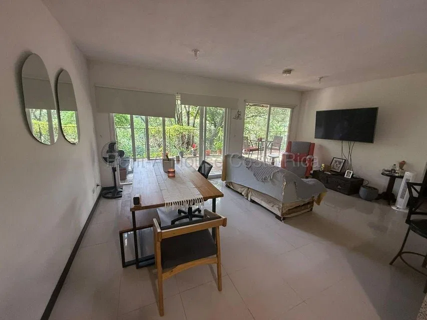 Venta de Apartamento en Piedades de Santa Ana. RAH 26-2057 - Venta en Santa Ana