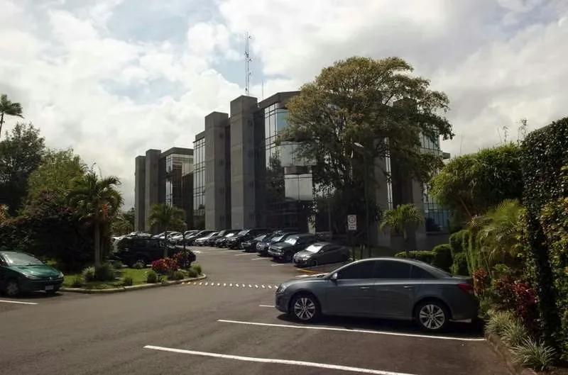 Oficentro Torres del Campo is a modern and strategically located work space, ideal for companies looking for a safe and comfortable environment for their business activities., photo 3