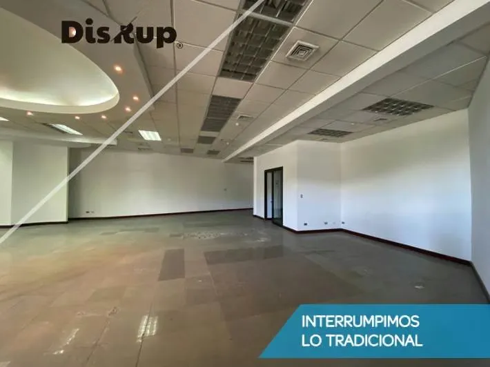 This store measures 175m2 and is located in a strategic point in the Terramall ...