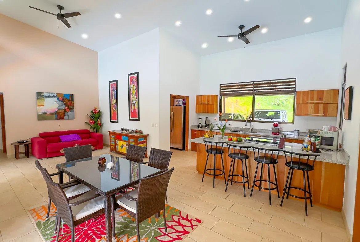 LUXURY 3 BEDROOM HOME WITH LUSH GARDEN , TREES AND PRIVACY – 0.98 ACRES, photo 18