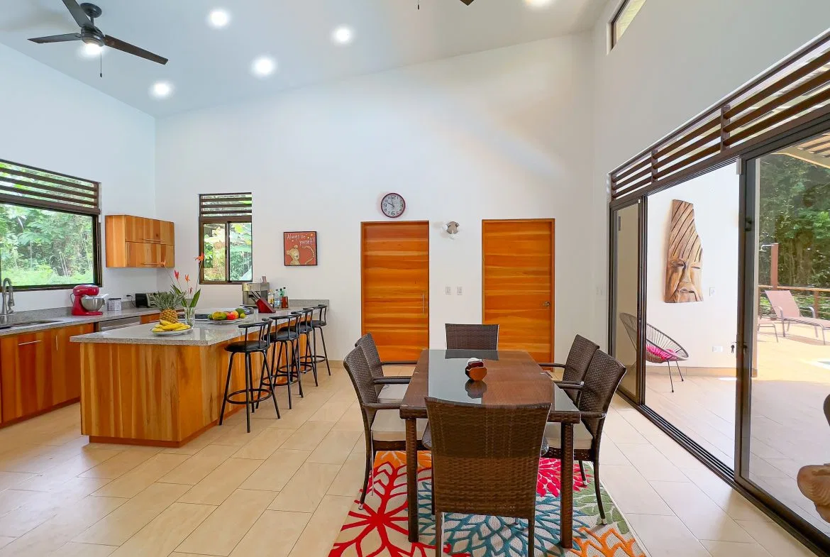LUXURY 3 BEDROOM HOME WITH LUSH GARDEN , TREES AND PRIVACY – 0.98 ACRES, photo 20