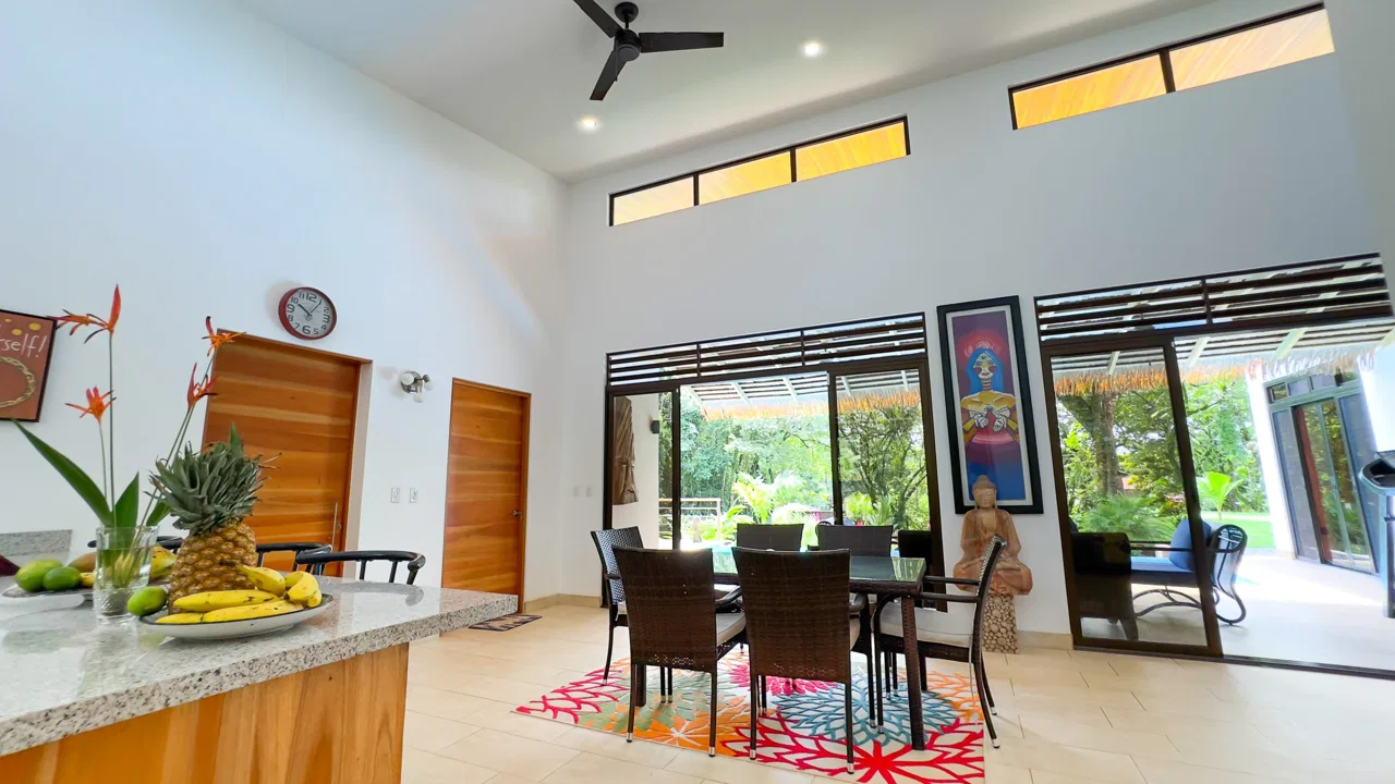 LUXURY 3 BEDROOM HOME WITH LUSH GARDEN , TREES AND PRIVACY – 0.98 ACRES, photo 21