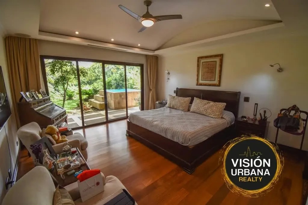 Single-Story House for Sale, Ciudad Colón, photo 12
