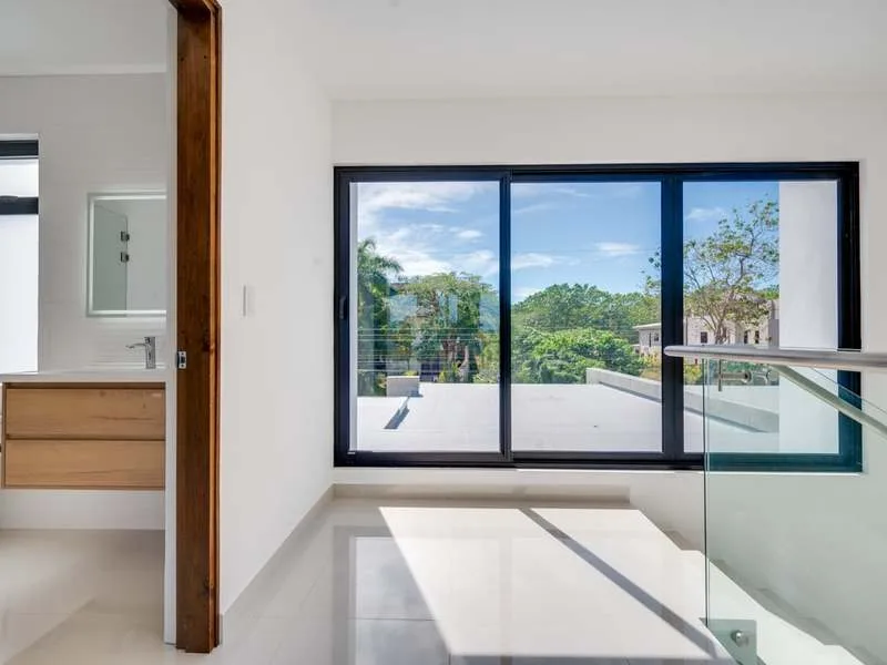 6 Bed Single Family Homes For Sale in Playa Flamingo, photo 13