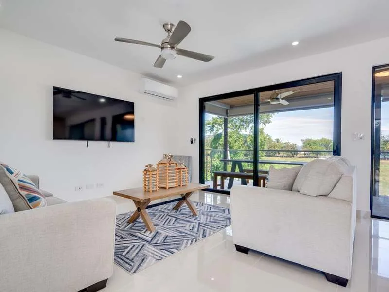 6 Bed Single Family Homes For Sale in Playa Flamingo, photo 3