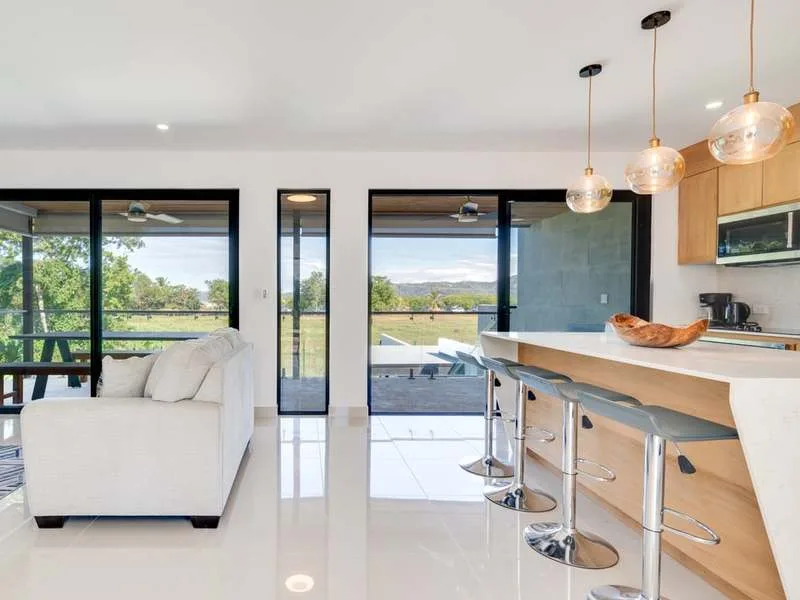 6 Bed Single Family Homes For Sale in Playa Flamingo, photo 5