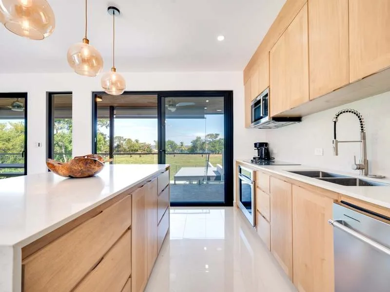 6 Bed Single Family Homes For Sale in Playa Flamingo, photo 7