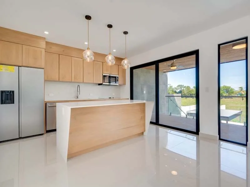 6 Bed Single Family Homes For Sale in Playa Flamingo, photo 9