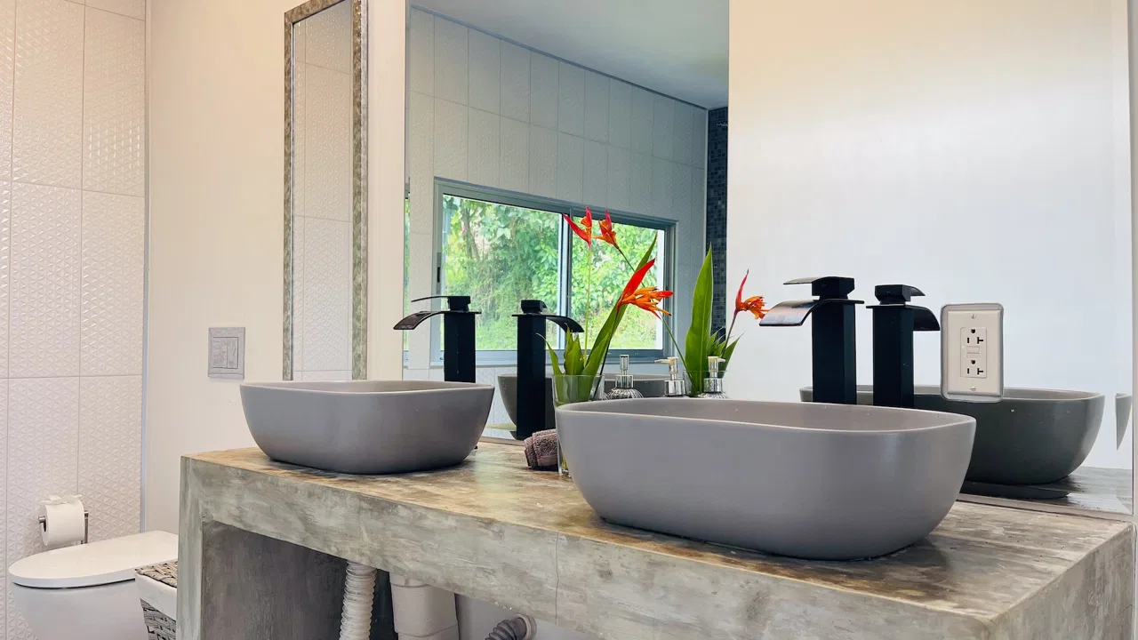 BEAUTIFUL AND MODERN HOME IN UVITA WITH INFINITY POOL, OCEAN VIEWS AND RENTAL OPTIONS, photo 43
