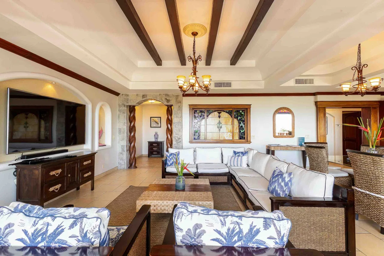 CONDOMINIUM UNIT TWO WITH THREE BEDROOMS AND OCEAN VIEWS, IN MANUEL ANTONIO – 0.06 ACRES