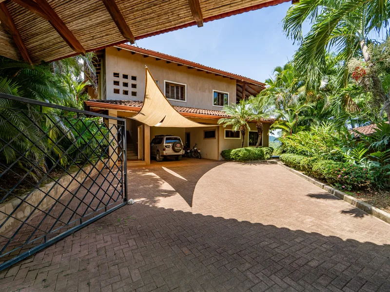 4 Bed Single Family Homes For Sale in Playa Camaronal, photo 6
