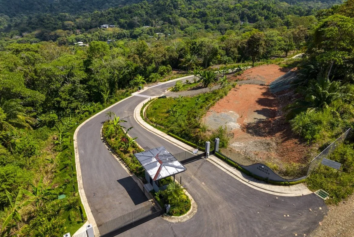 OCEAN VIEW LUXURY 3-BEDROOM HOME IN GATED COMMUNITY, photo 4