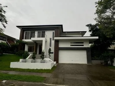 ¡Venta de espectacular Casa en Hacienda Espinal, Gran oportunidad!