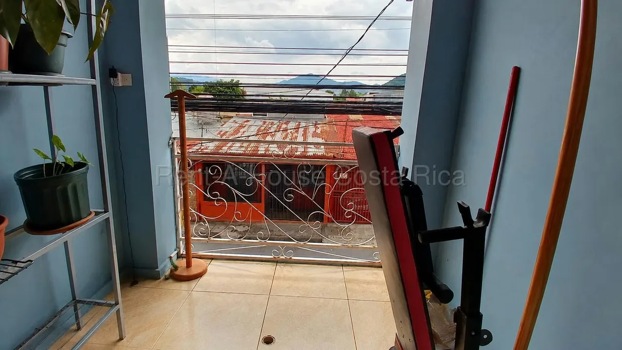 ¡Encuentra el espacio que tu familia necesita en Gravilias, Desamparados! Esta casa de varios niveles ofrece una distribución amplia y funcional, ideal para disfrutar de la vida ..., photo 3