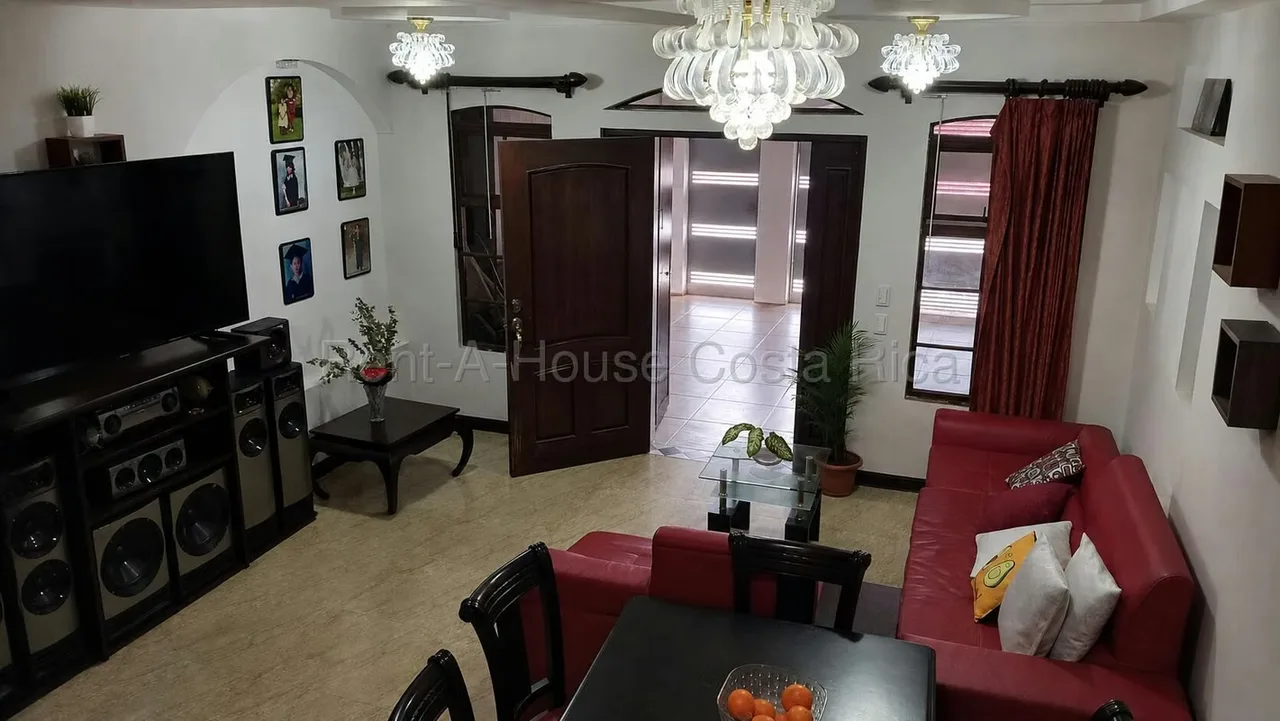 ¡Encuentra el espacio que tu familia necesita en Gravilias, Desamparados! Esta casa de varios niveles ofrece una distribución amplia y funcional, ideal para disfrutar de la vida ..., photo 7