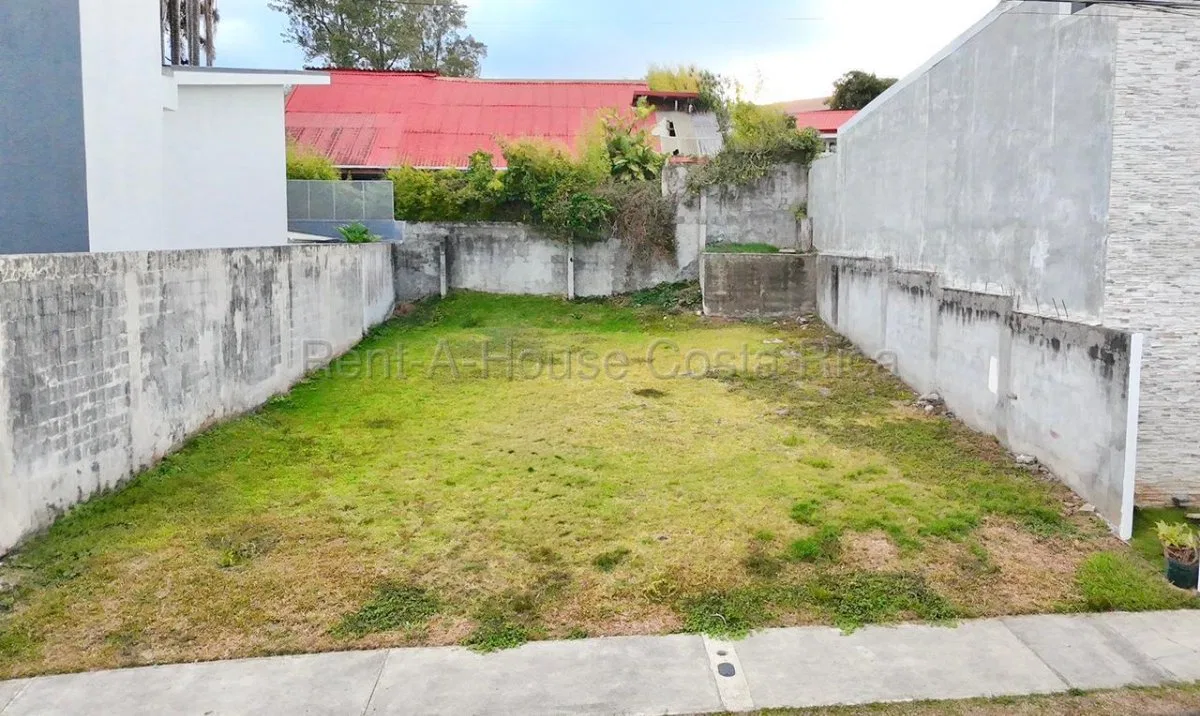 Venta lote plano en condominio con amenidades y alta plusvalía $159,915 #26-1820 GS - Venta en Montes de Oca