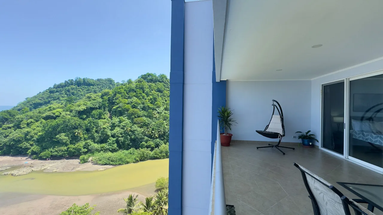 Scenic Oceanfront Condo Breakwater Point Jaco, photo 4