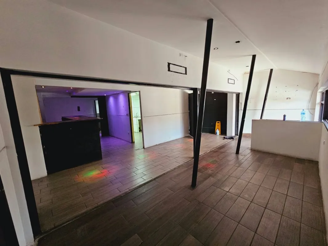 ¿Buscás el lugar ideal para hacer crecer tu emprendimiento? Este local comercial en Barrio La California ofrece una excelente ..., photo 3