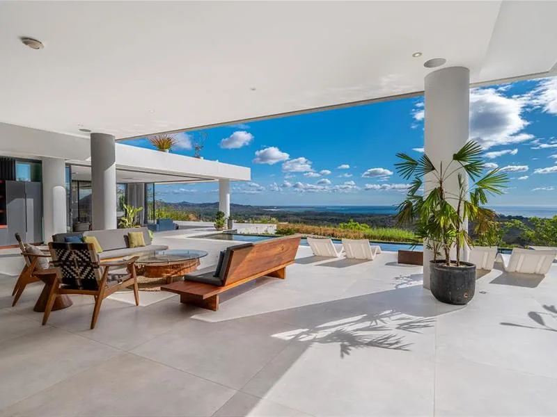 4 Bed Single Family Homes For Sale in Playa Grande, photo 3