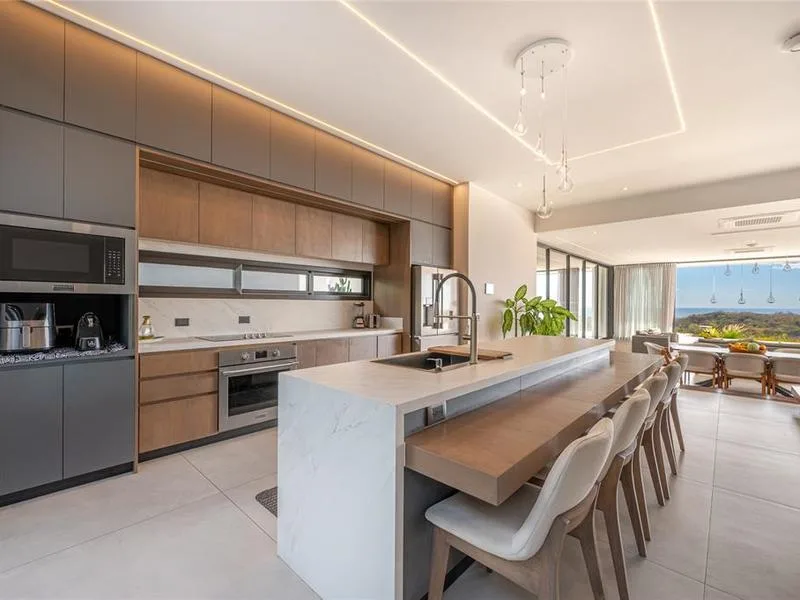 4 Bed Single Family Homes For Sale in Playa Grande, photo 6