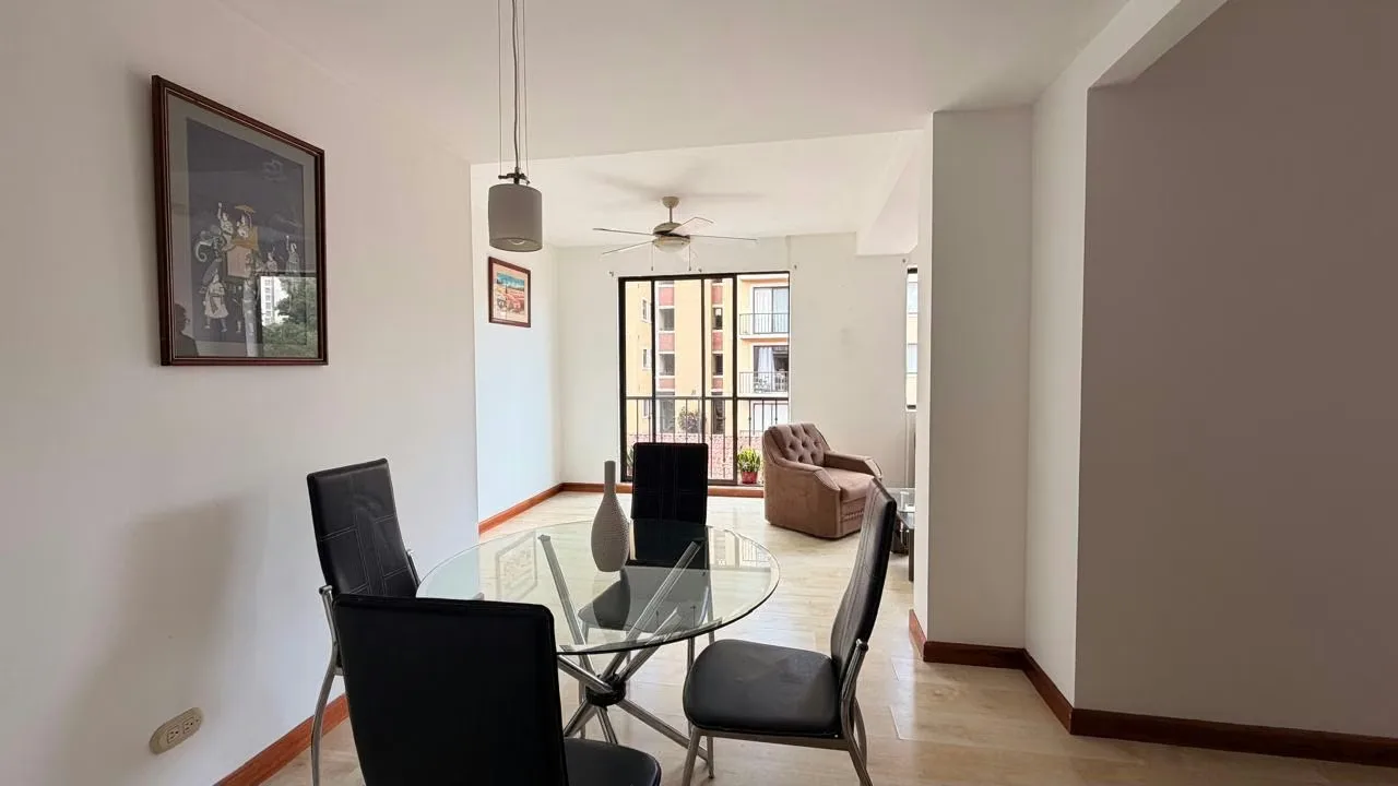 **¡OPORTUNIDAD DE INVERSIÓN! APARTAMENTO EN VENTA CON DOBLE BALCÓN**
