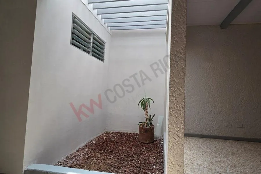 Venta de casa de una planta en Calle Blanco, Goicoechea USD 180.000 #JM31 - Venta en Goicoechea, photo 9