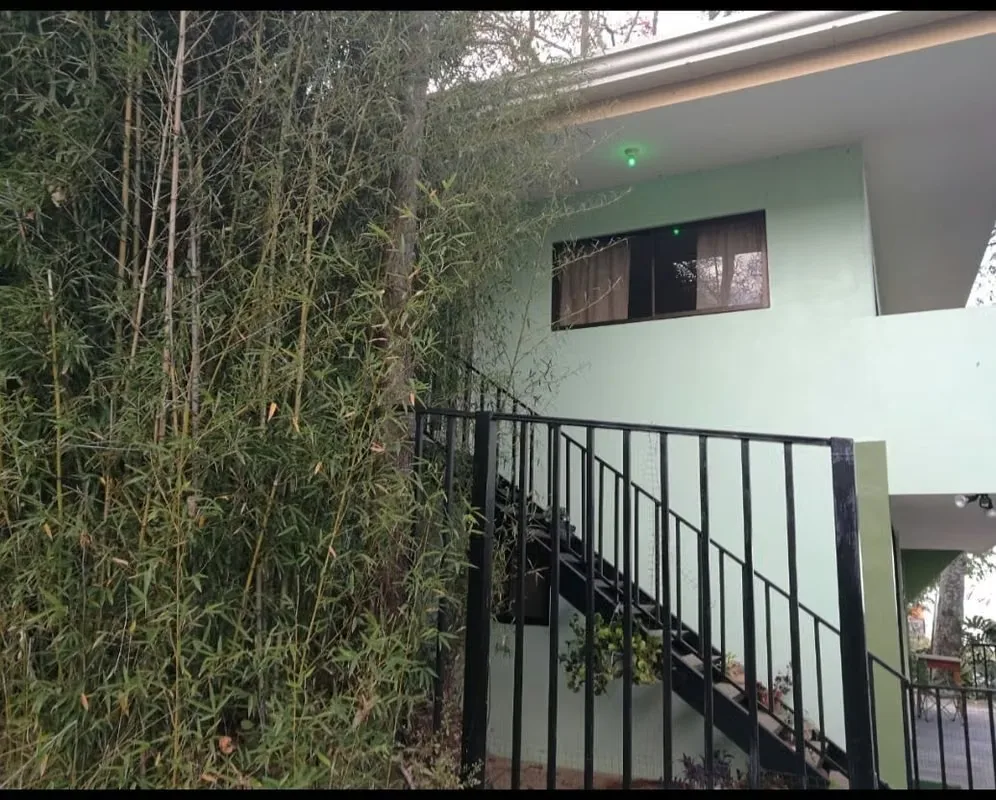 Cómodo apartamento amueblado con vista panorámica al valle central 