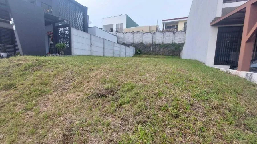 Lote en Venta en San Rafael de Heredia. MLS 23-1135 - Venta en San Rafael