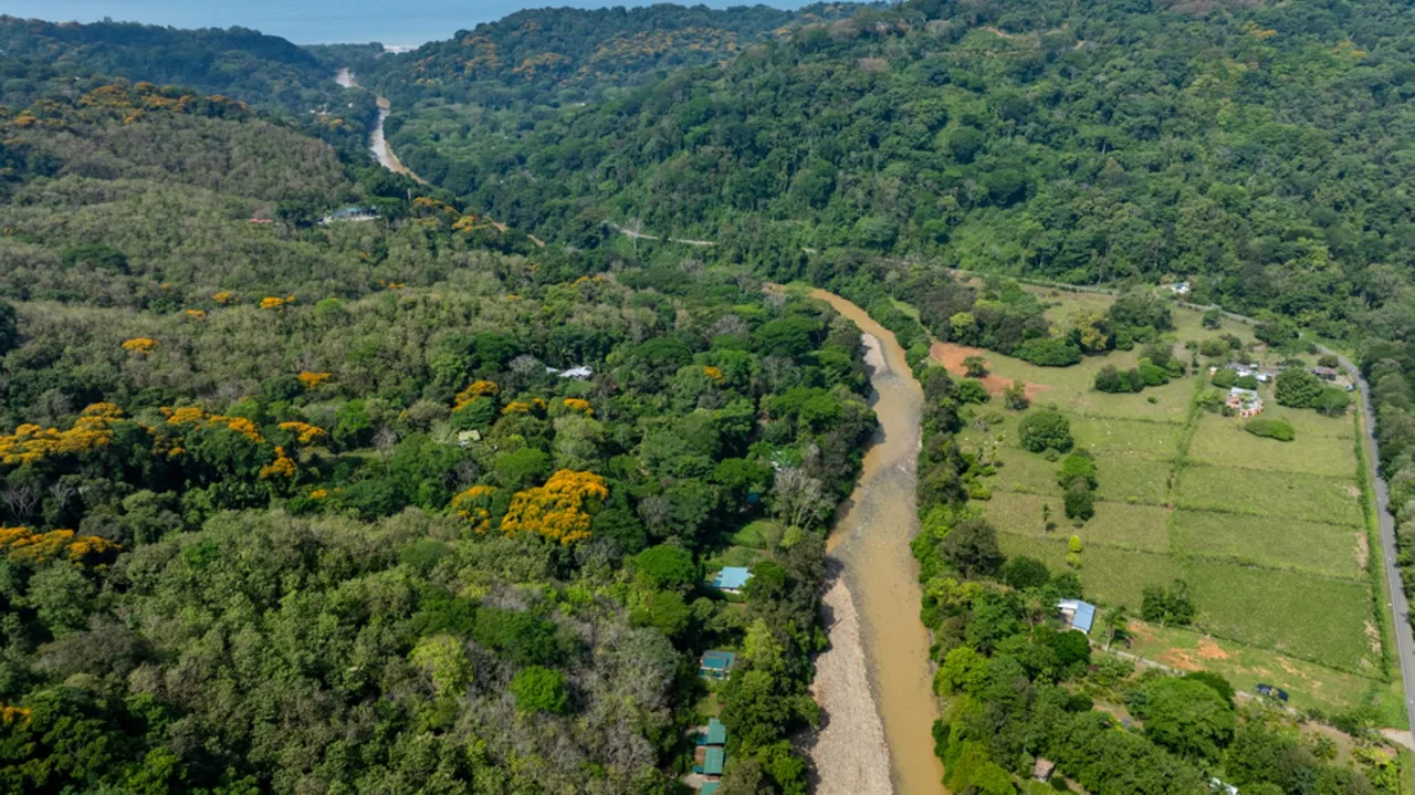 RIVERFRONT VILLA PROPERTY IN DOMINICAL – 0.59 ACRES, photo 3