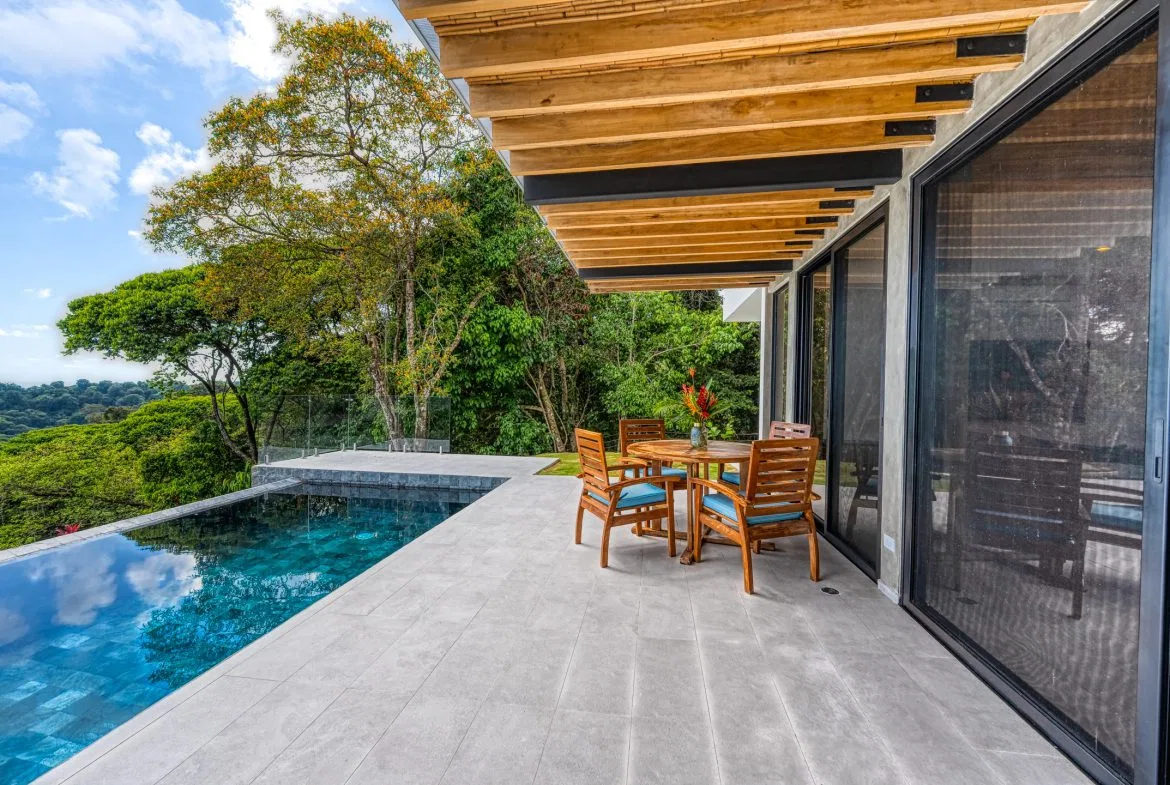 LUXURY 5 BEDROOM HOME WITH AMAZING OCEAN VIEWS – 3.34 ACRES, photo 4