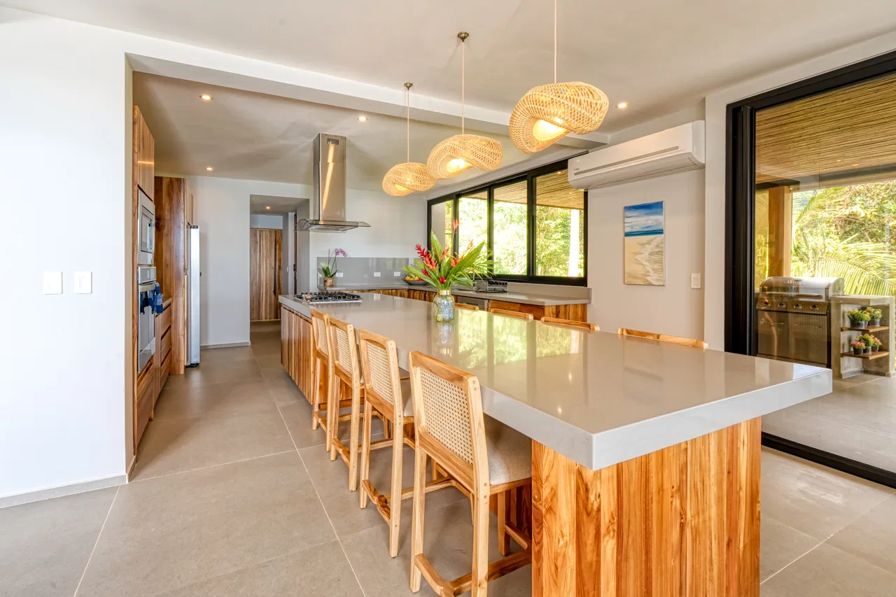 LUXURY 5 BEDROOM HOME WITH AMAZING OCEAN VIEWS – 3.34 ACRES, photo 9