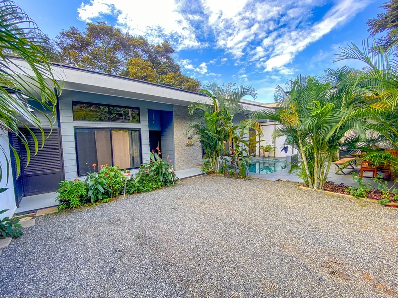 4 Bed Single Family Homes For Sale in Uvita, photo 2